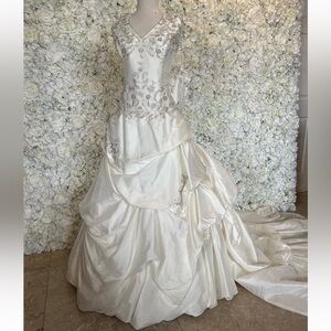 Elegant Ivory Wedding Gown with Embellishments
